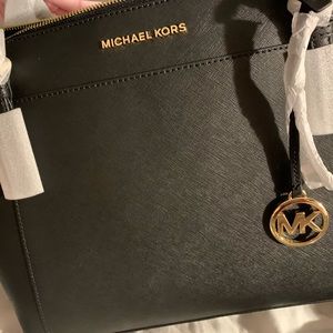 NWT AUTHENTIC MICHAEL KORS JET SET TOTE